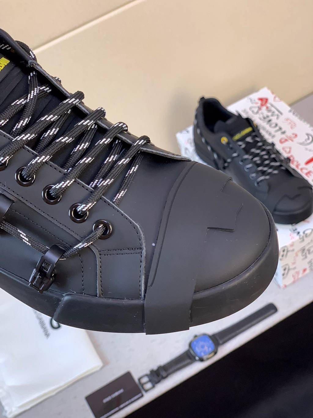 D*G sneaker